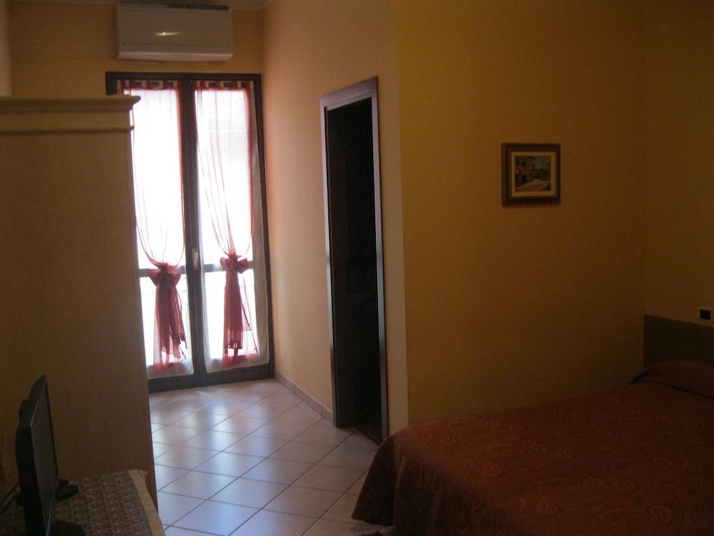 Trattoria Milani Hotel Lonato Eksteriør billede