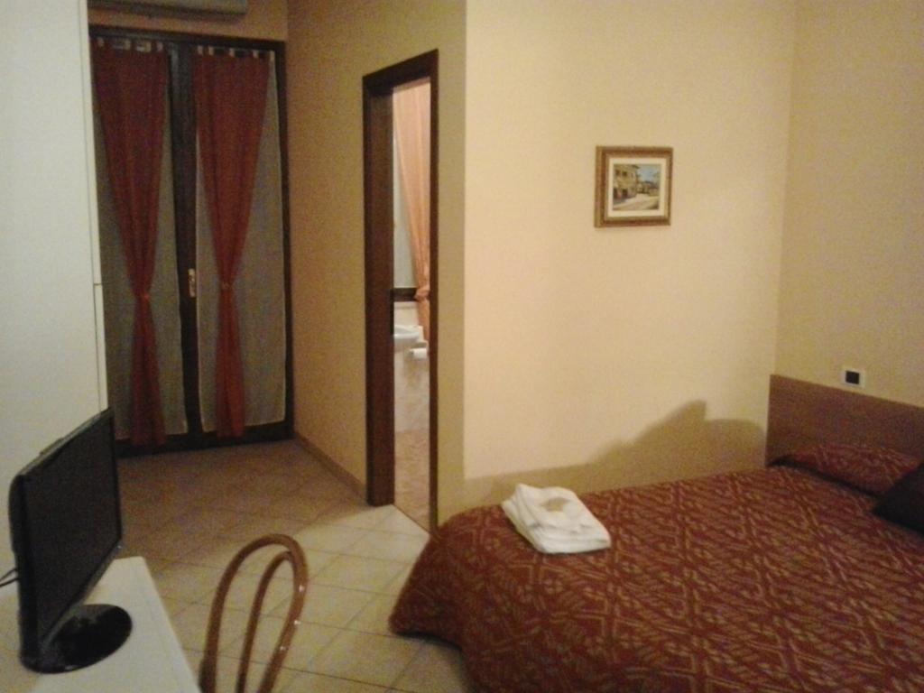 Trattoria Milani Hotel Lonato Værelse billede