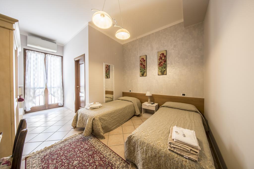 Trattoria Milani Hotel Lonato Eksteriør billede